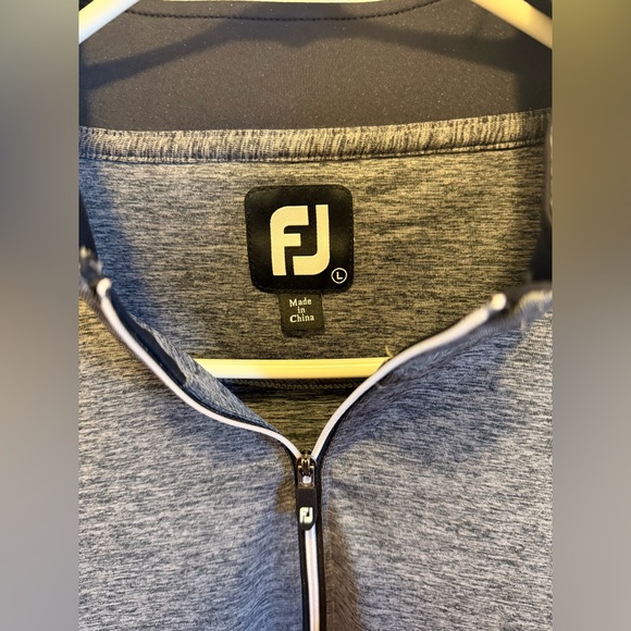 Footjoy (FJ) Pull-Over - Picture 3 of 5